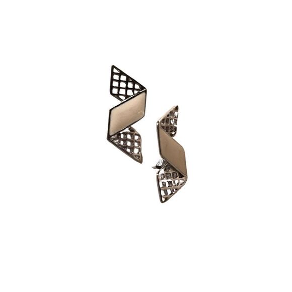 Vintage Cream & Silver Zig Zag Geometric Stud Earrings - Picture 2 of 7